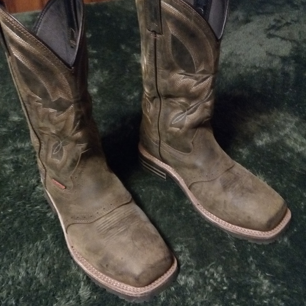 Dbl H steel toe boots size 8